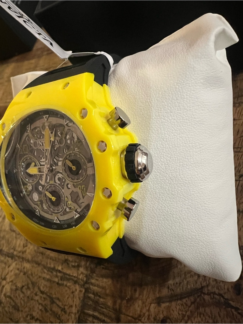 Invicta Racing Valyron Unisex 41mm Yellow Watch NEW! - Picture 4 of 7